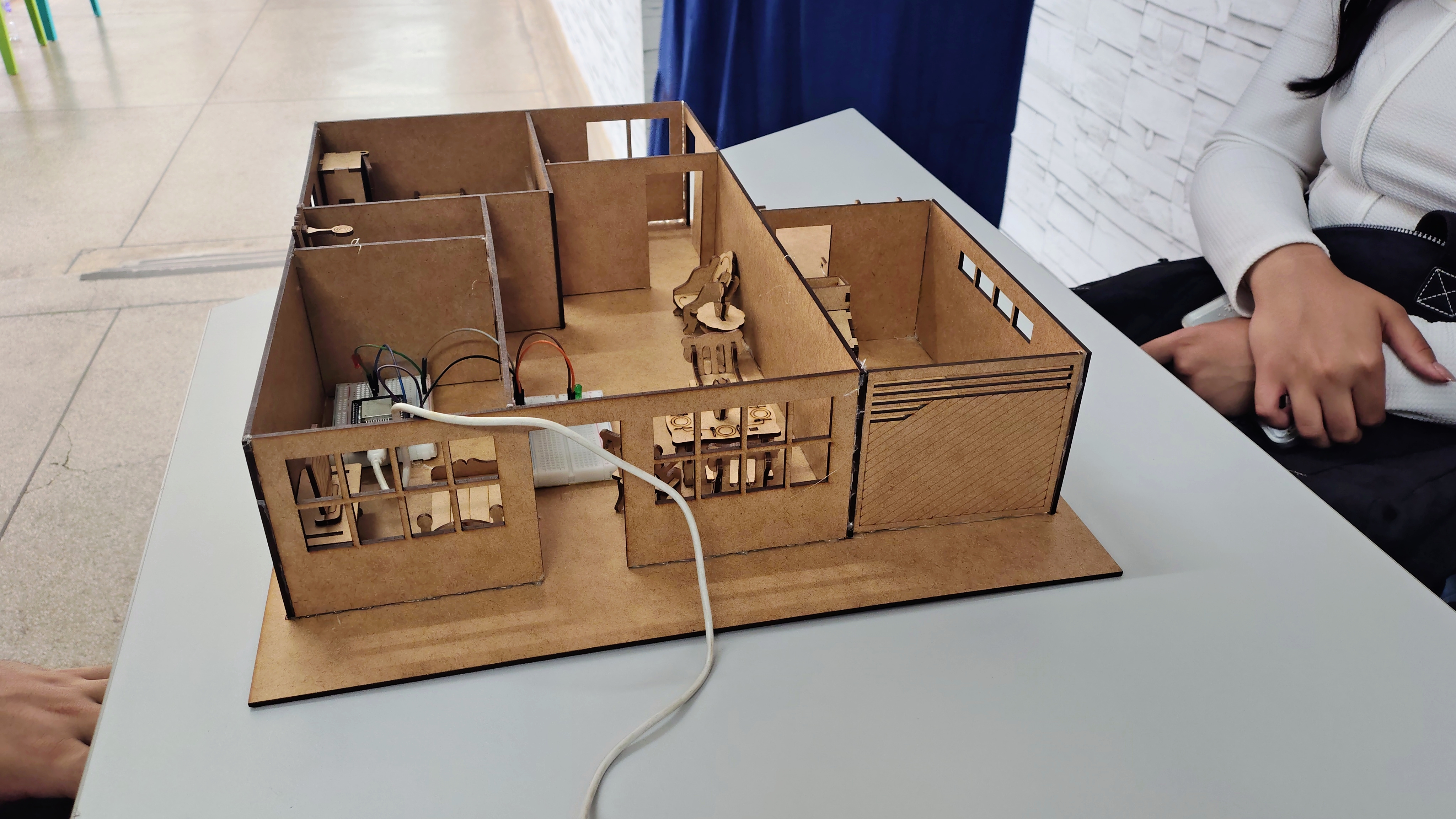 A Travessia, a Pedra e a Arte de Ensinar: Um ciclo em três atos